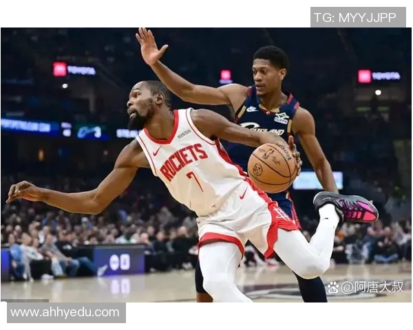 勇士火箭西部决赛第五场激战即将上演谁将晋级总决赛的巅峰对决