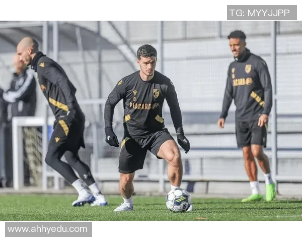 吉马良与里斯本的激烈对决揭示了葡超联赛的竞争魅力与球队实力的较量