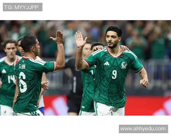 西班牙与巴拉圭下半场精彩对决回顾与分析