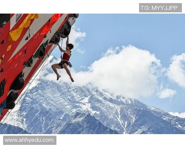 西安攀岩队在世界攀岩锦标赛中的默契配合与精彩表现分析